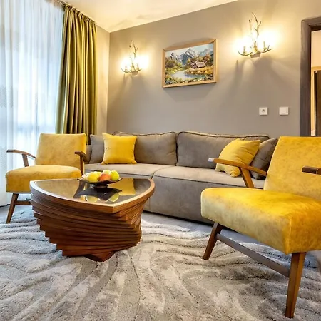 Lejlighed Incredible 2bdr With Veranda And House-like Feel