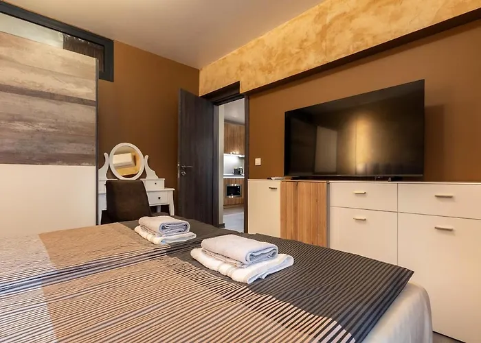 Incredible 2bdr With Veranda And House-like Feel 公寓 班斯科