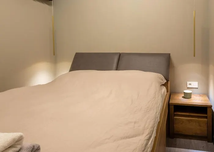 Apartman Incredible 2bdr With Veranda And House-like Feel