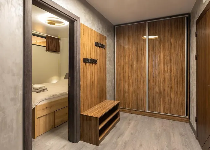 Incredible 2bdr With Veranda And House-like Feel * Banszko