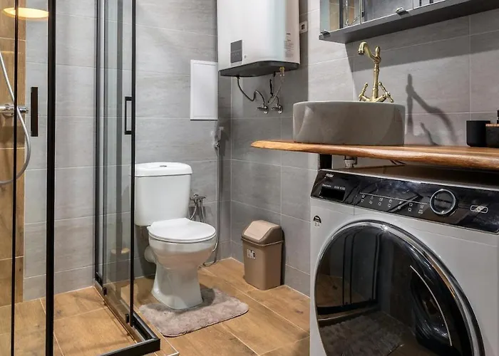 Incredible 2bdr With Veranda And House-like Feel * Banszko