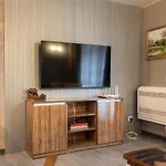 Incredible 2bdr With Veranda And House-like Feel Apartment *