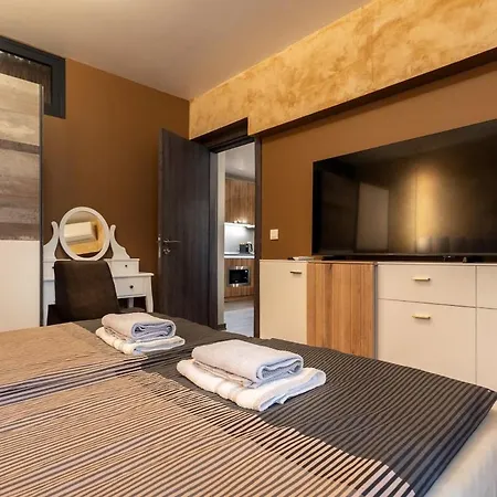 Incredible 2bdr With Veranda And House-like Feel Lägenhet Bansko