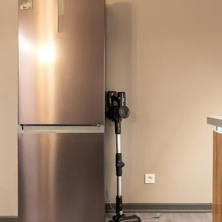 Apartment Incredible 2bdr With Veranda And House-like Feel